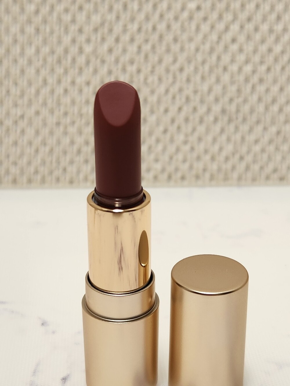 Valentino Matte Couture In A Lipstick 134R Couture In The Streets Mini Size - Picture 2 of 7